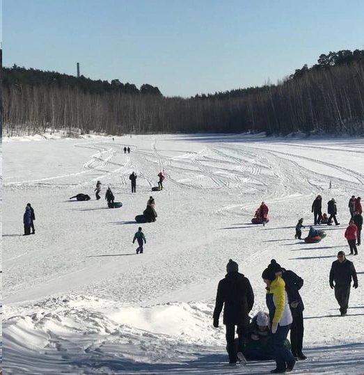 Горка у озера Глубокое